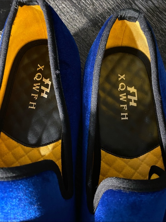 Blue Velvet Embellished Men’s Loafers main image 4